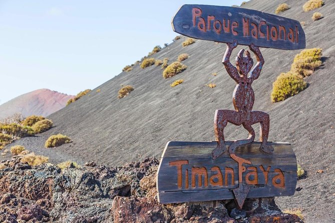 Lanzarote Volcano and Wine Region Tour from Fuerteventura - Key points at a glance