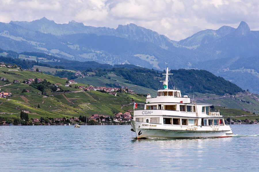 Lausanne: 2-Hour Lake Geneva Cruise Along Lavaux Vineyards - Using the CGN Tours app without Wi-Fi