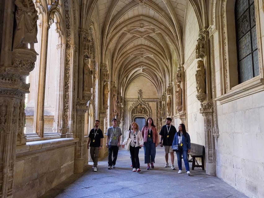 Madrid: Toledo Day Trip with Winery Visit and Wine Tasting - Plaza de Zocodover and time for lunch