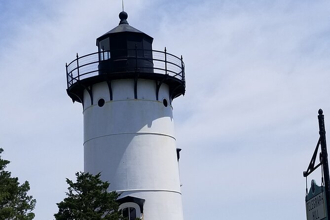 Martha Vineyard Bus Tour - Aquinnah Cliffs offer the broadest viewpoint