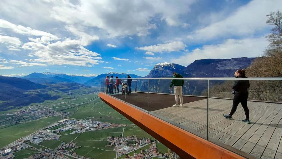 Mezzocorona: vineyard Tour on Mount and tasting of 3 wines - Who should book this mountain wine tour?