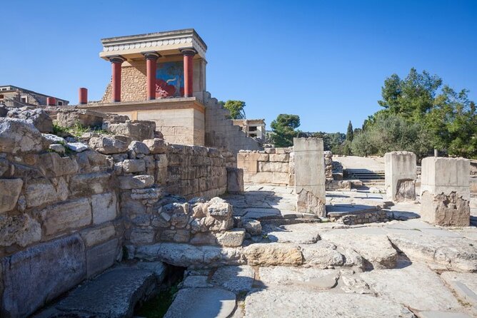 Minoan Path: Knossos Palace, Winery Visit, Lunch at Archanes - Should you book this Knossos and winery tour?