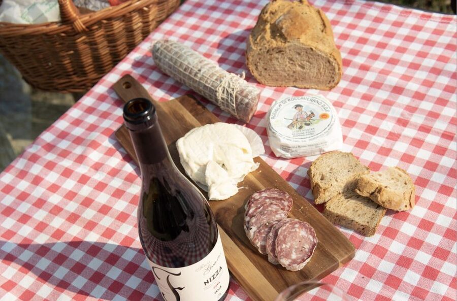 Monferrato: Wine Tour & Picnic in the Vineyards - Arriving at Tenuta Garetto in Agliano Terme