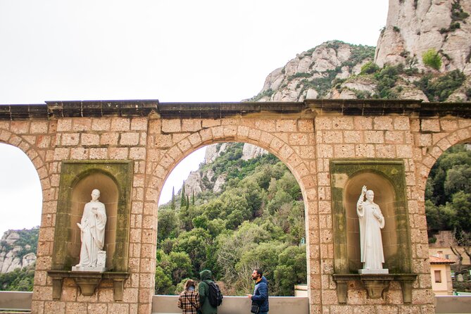 Montserrat Full Day Tour with Farmhouse Lunch and Winery Visit - Why Montserrat makes a strong day trip from Barcelona