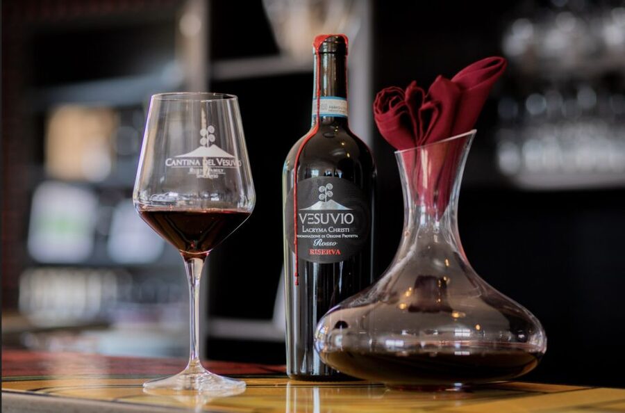 Mount Vesuvius: Vineyard Tour with Wine Tasting and Lunch - How to get the best value