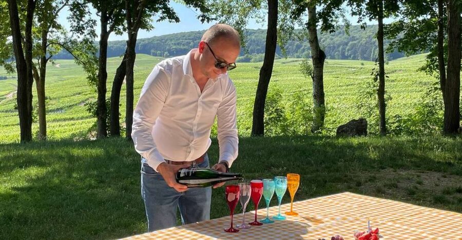 Paris: Private Epernay Trip with Champagne Vineyard Tastings - From major producer to smaller Champagne house