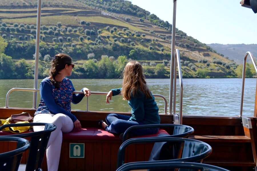 Porto: Douro Valley Vineyards Tour with Lunch & River Cruise - Why the Douro Valley is worth a full day from Porto