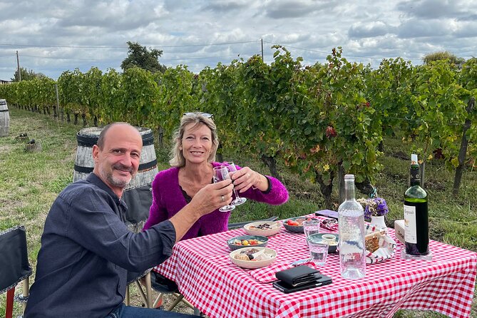 Private 2cv tour in the vineyards and Wine tasting - Booking details that matter