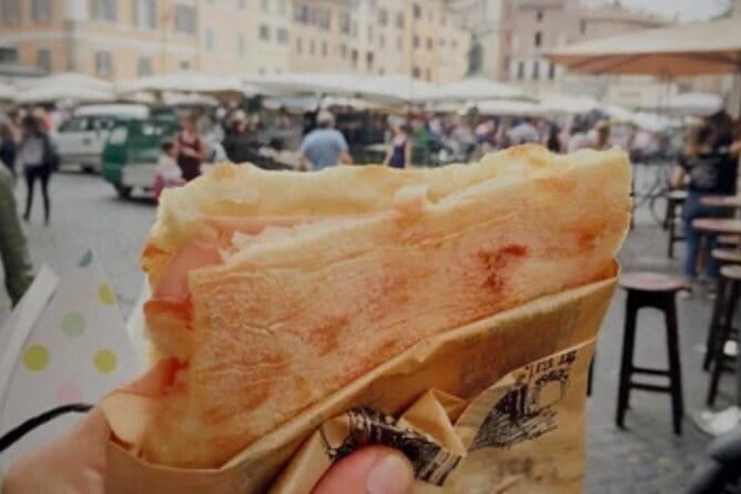 Private daytrip to Siena & Chianti wine country, with wine tasting from Florence - Choosing lunch near the winery