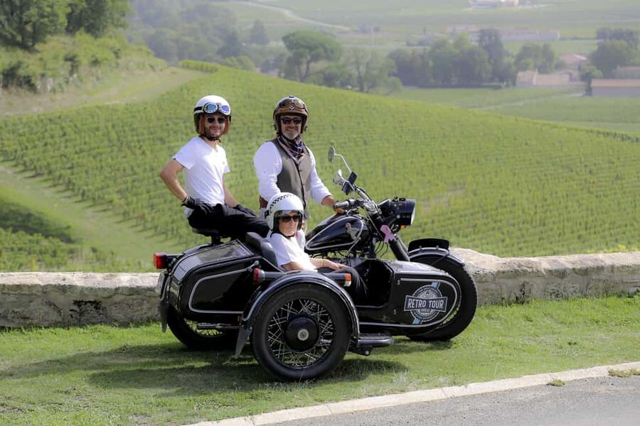 Private ride in the vineyards from Saint-Emilion - Who should book this experience?