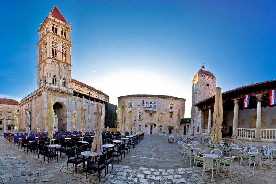 Private Split & Trogir Wine Tasting & Vineyard with Sea View - The short drive to Trogir