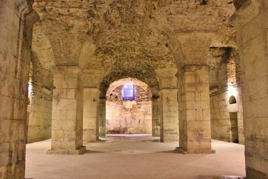 Private Split & Trogir Wine Tasting & Vineyard with Sea View - Guides, language, and pace
