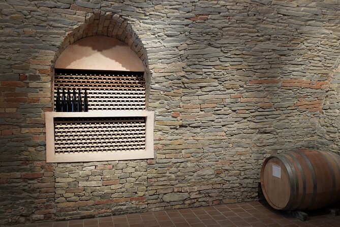 Private Winery and Vineyard Tour with Wine Tasting - What makes the welcome feel personal