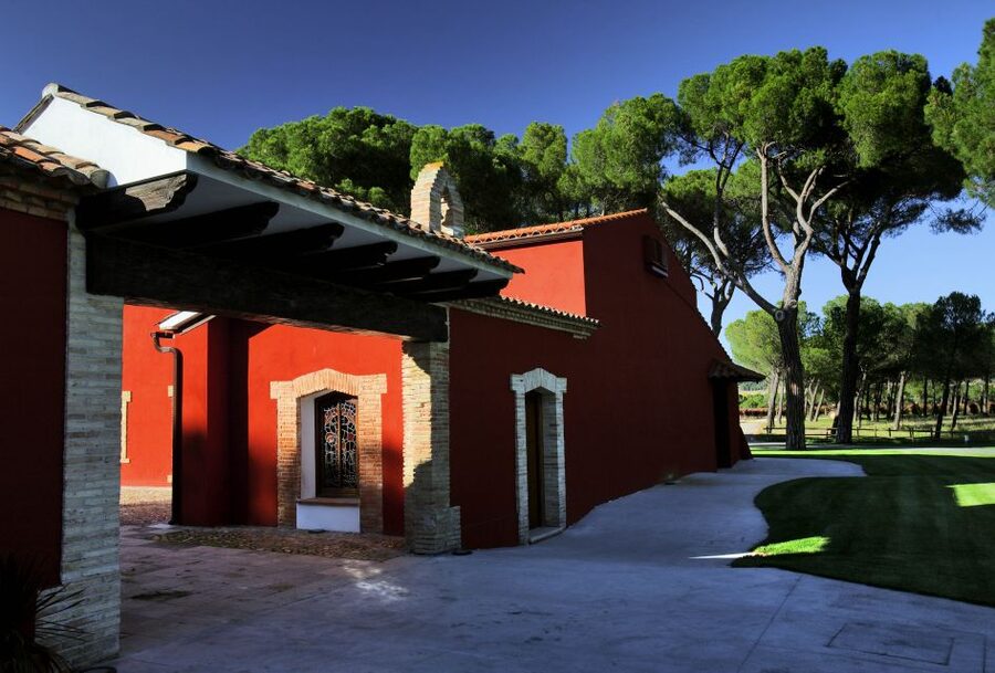 Ribera del Duero Winery Tour & Wine Tasting Near Valladolid - Who will enjoy this finca experience most