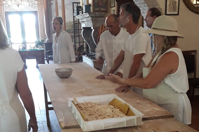 Rome: Wine Tour & Pizza Making Class in a Frascati's vineyard - 5 hours - From Rome to Frascati at 10:00 a.m.