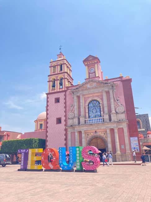 Santiago de Querétaro: Pueblos Mágicos Cheese and Wine Route - Meeting the group outside the Regional Museum