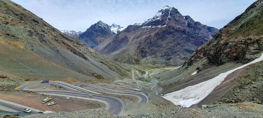 Santiago: Inca Lagoon Tour with Local Vineyard and Tasting - Inca Lagoon beside Portillo