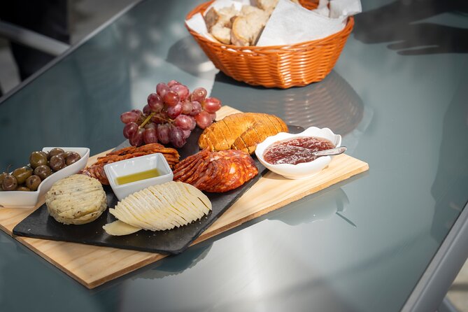 Setúbal: Winery & Fish Market Tasting Tour from Lisbon - How the guides can shape the day