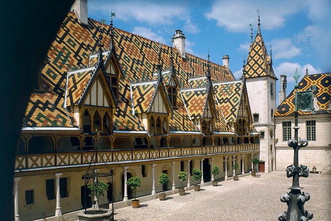 Small-Group Full-Day Tour of Côte de Nuits, Côte de Beaune Vineyards and Beaune Historical District - Why the small group matters