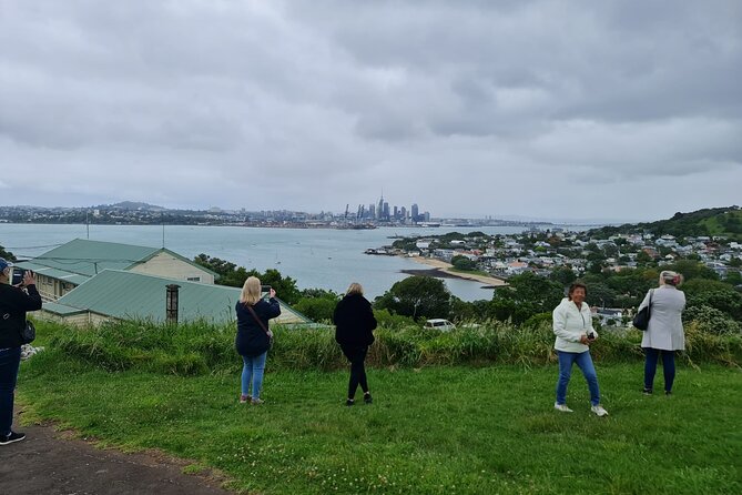 Small-Group Kumeu Wine Country Tour with Wine Tastings & Lunch - Is the $192.38 price fair?