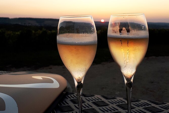 Sunset and champagne tasting in the vineyards - The sunset tasting stop