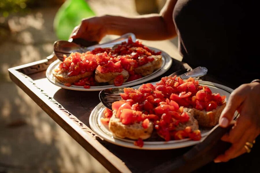 Sunset Escape in Lecce: Vineyard Picnic with Wine Tasting - Arriving at Casina Spezzaferri near Lecce