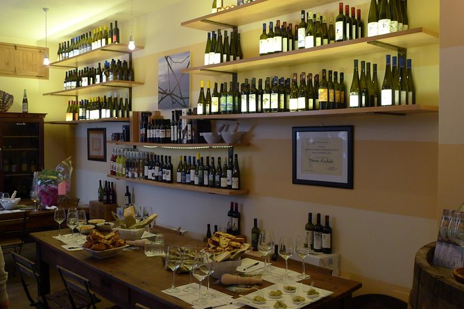 tasting and walk among the vineyards of the Cinque Terre - Three white wines with Ligurian focaccia