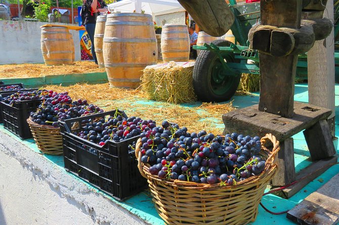 The wine route by bike - Leaving Bucharest for Dealu Mare wine country
