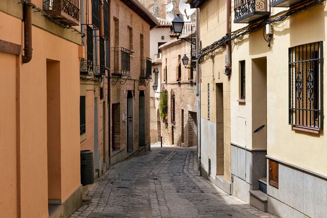Toledo Full Day with Winery Visit, Tapas and Wine Tasting - Casa del Valle and the three-wine tasting