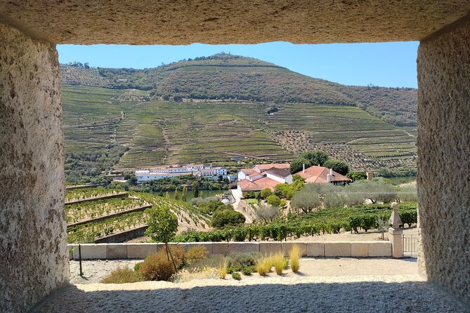 Tour- Douro Wine Region- The Douro Wine Route - The road from Porto to Pinhão
