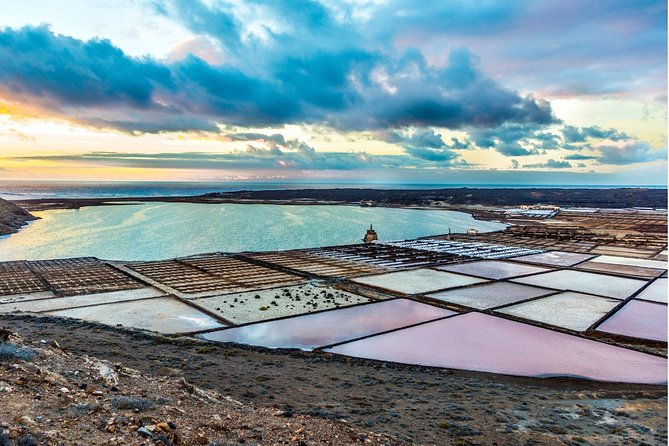 Tour Lanzarote South with Winery Visit - Pickup, clothing, and what is not included