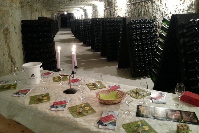Tour of a Vineyard, Winery & Cellar with Wine Tasting in Vouvray, Loire Valley - Walking through Vouvray’s soils and grape varieties