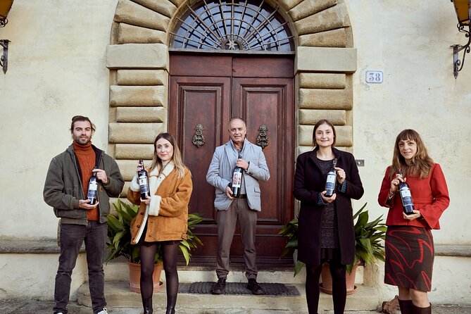 Tour through the vineyards and wine and olive oil tasting in Tuscany - Four wines with a proper Tuscan tasting plate