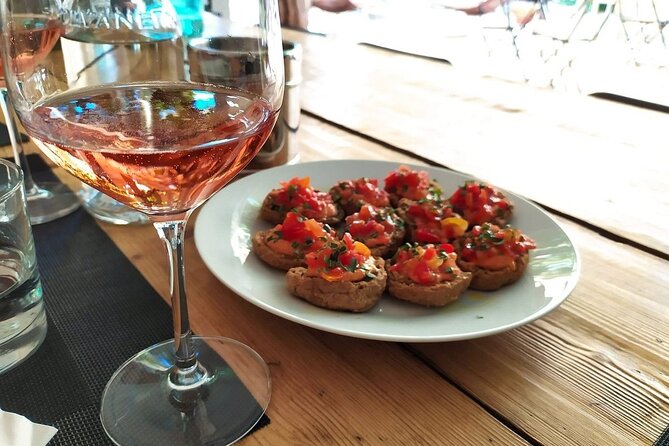 Trani: Wine tasting & Light Lunch in a Vineyard - Four wines and a generous Puglian table