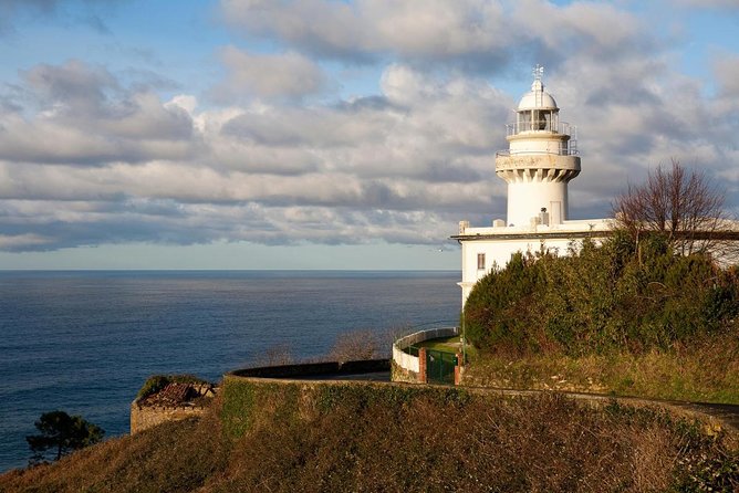 TXAKOLI vineyards HIKE, ZUMAIA and GETARIA - Private Outdoor & Gastronomic Tour - Getaria, Elkano, and Balenciaga