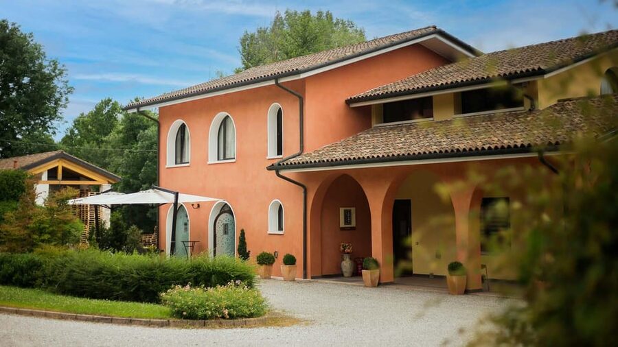 Valdobbiadene: Prosecco tasting with winery & vineyard tour - Moving to the cellar by car