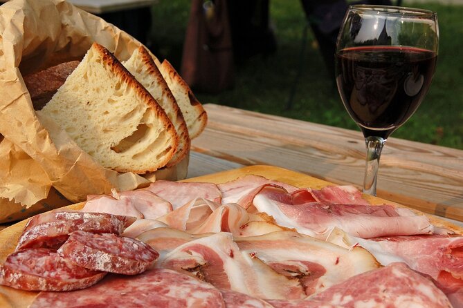 Wine Experience in farm vineyard & winery from Montecatini T. - What arrives at the Tuscan table