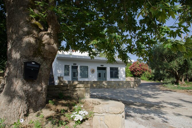 Wine Tasting: Meet the Cretan Vineyard at West Chania - Five wines that introduce Cretan grapes
